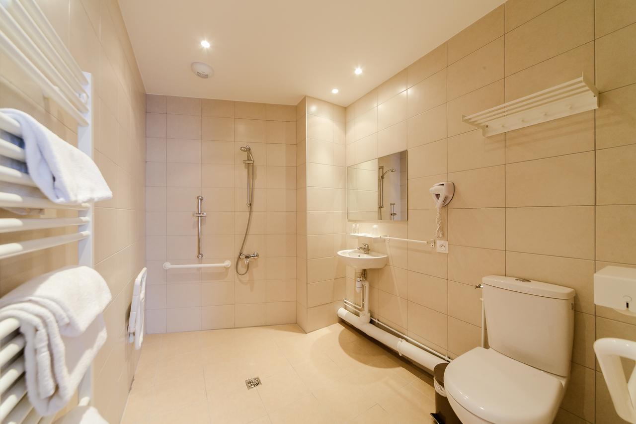 Logis Hotel - Le Petit Bellon Senlis  Esterno foto