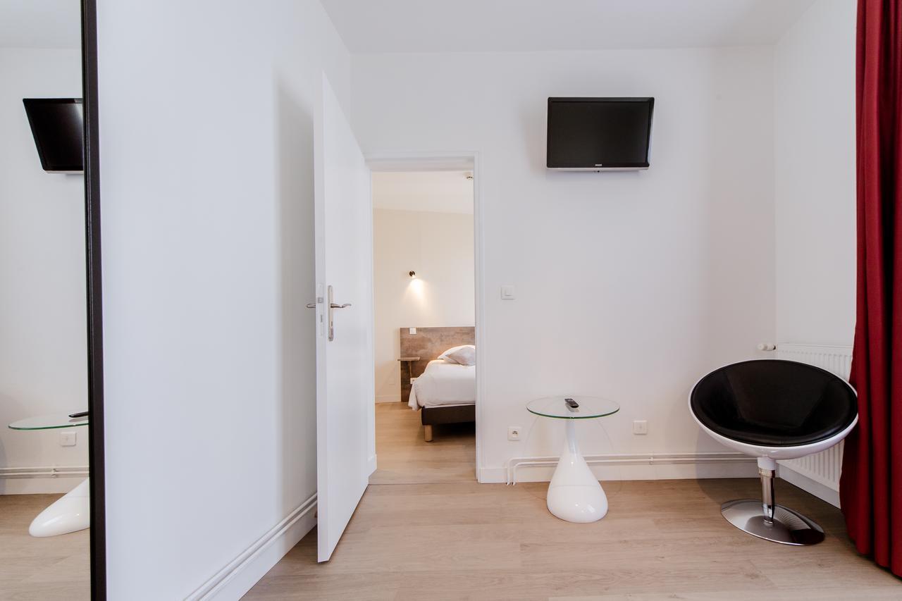 Logis Hotel - Le Petit Bellon Senlis  Esterno foto